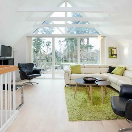 Holiday home Two-bedroom Holiday In Vaeggerlose 7 *